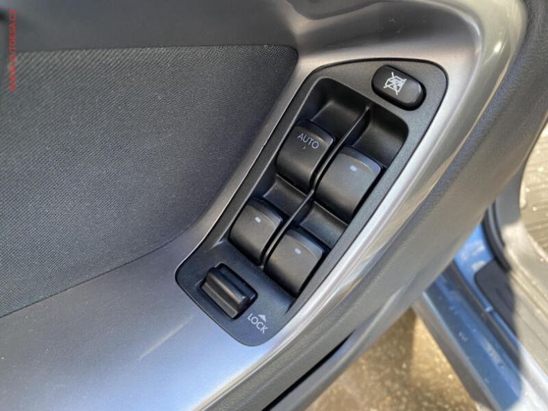 Subaru Legacy - hlavní fotka