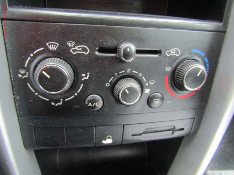 Peugeot 207 - hlavní fotka