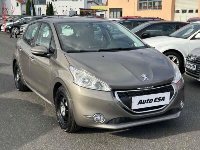 Peugeot 208 - hlavní foto