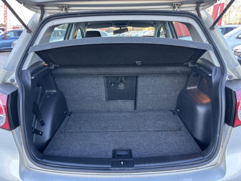 Volkswagen Golf - hlavní fotka