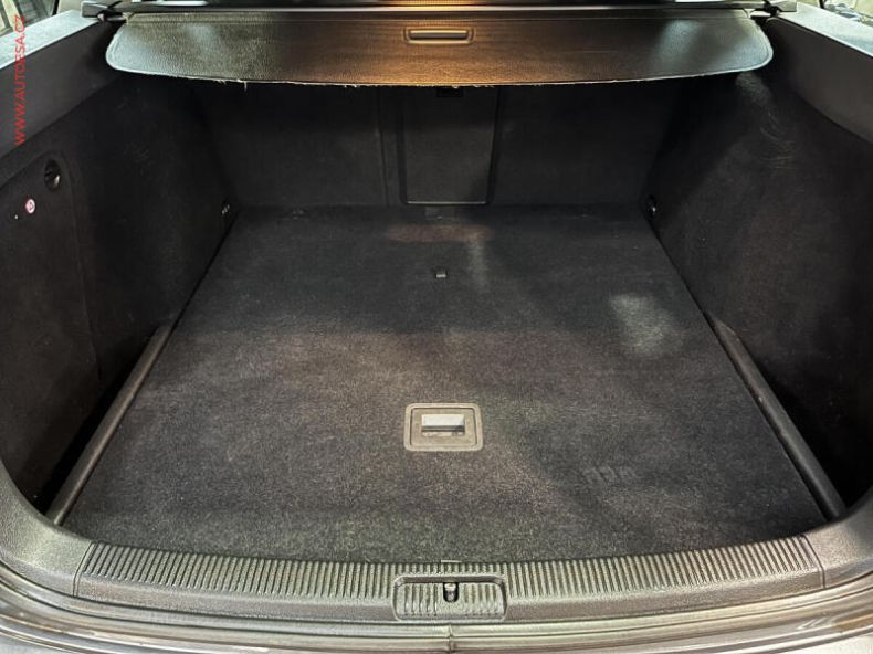 Volkswagen Golf - hlavní fotka