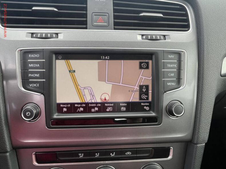 Volkswagen Golf - hlavní fotka