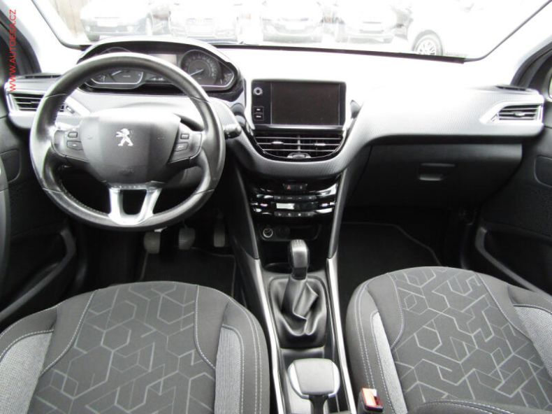 Peugeot 2008 - hlavní fotka