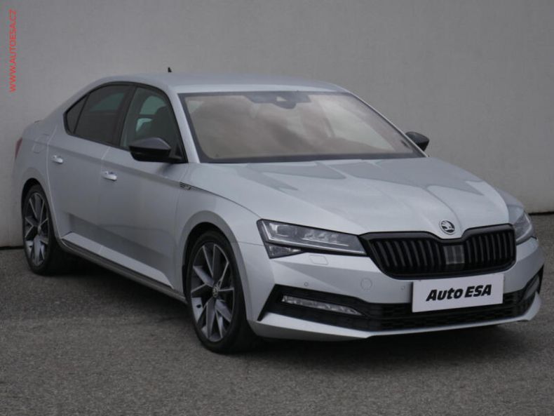 Škoda Superb - hlavní foto