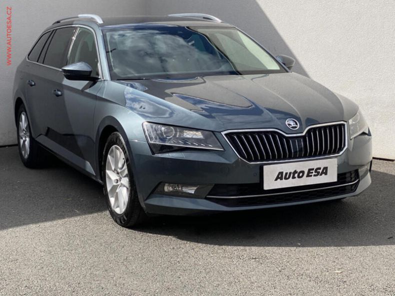 Škoda Superb - hlavní foto