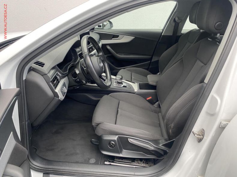Audi A4 - hlavní fotka