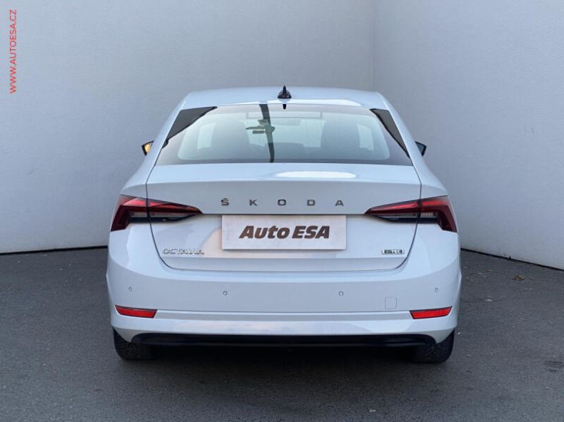 Škoda Octavia - hlavní fotka