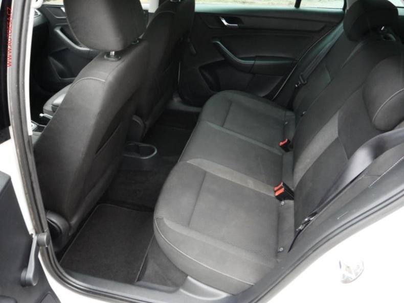 Škoda Rapid - hlavní fotka