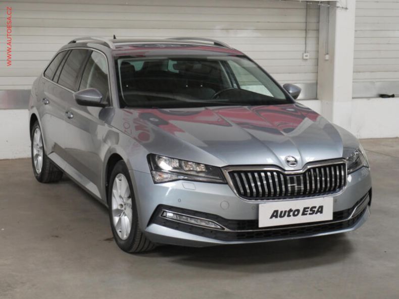 Škoda Superb - hlavní foto
