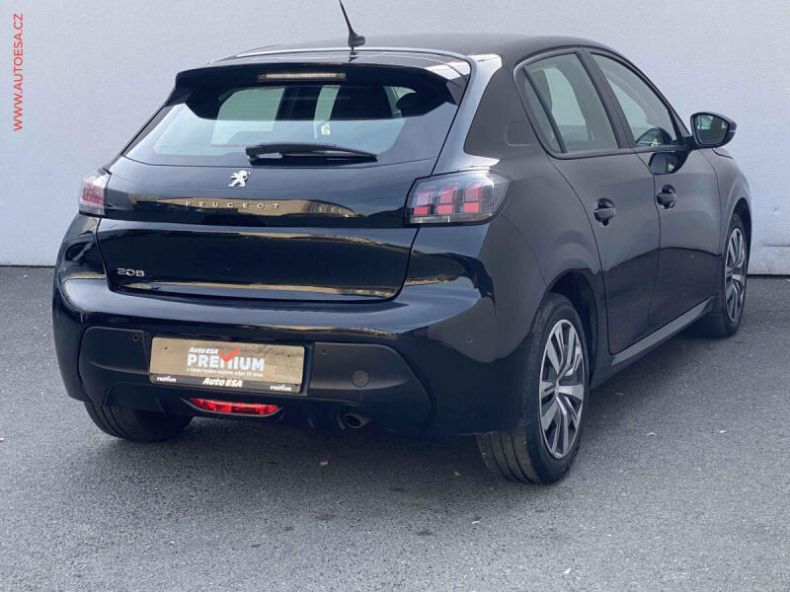 Peugeot 208 - hlavní fotka