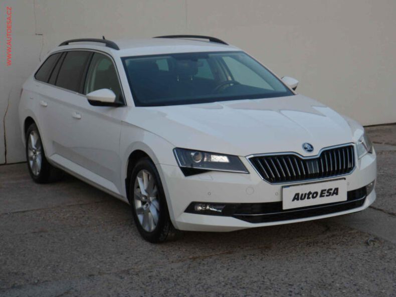 Škoda Superb - hlavní foto