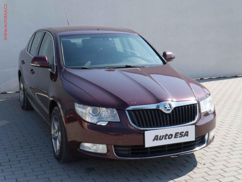 Škoda Superb - hlavní foto