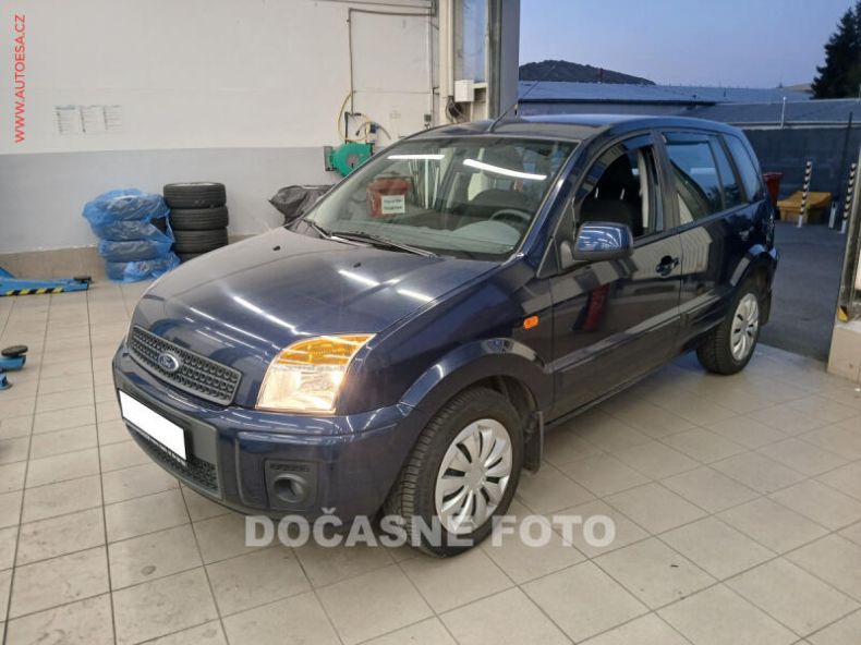 Ford Fusion - hlavní foto