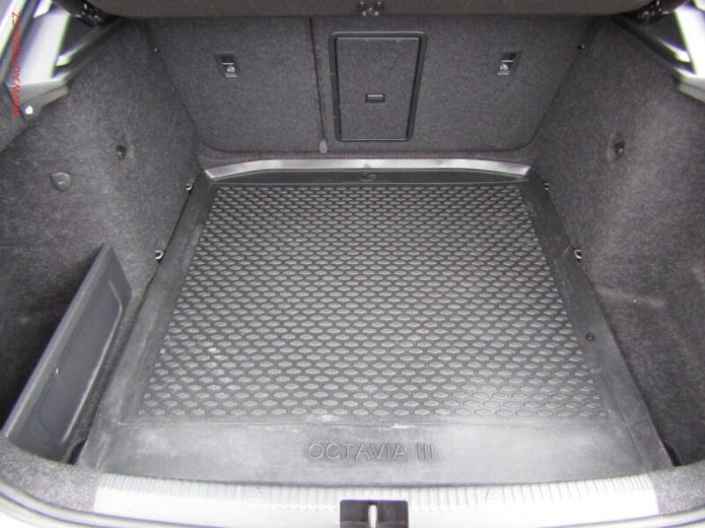 Škoda Octavia - hlavní fotka