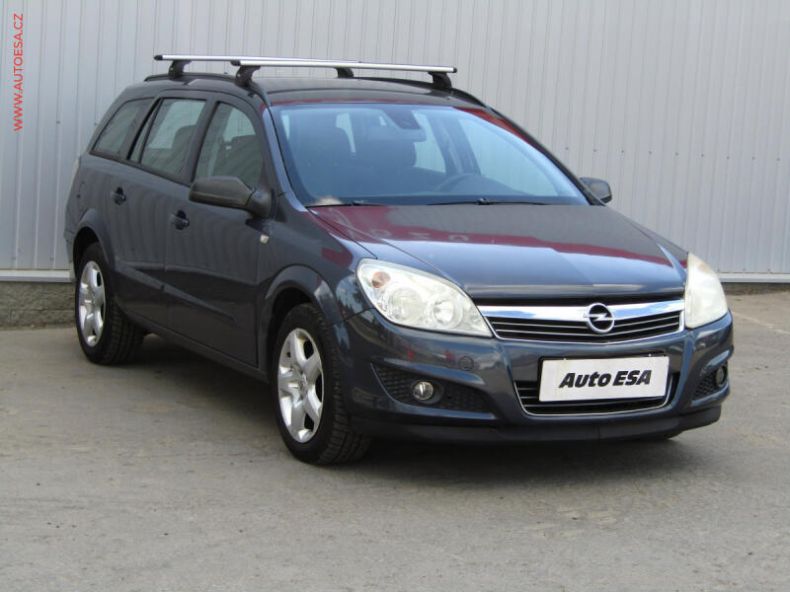 Opel Astra - hlavní foto