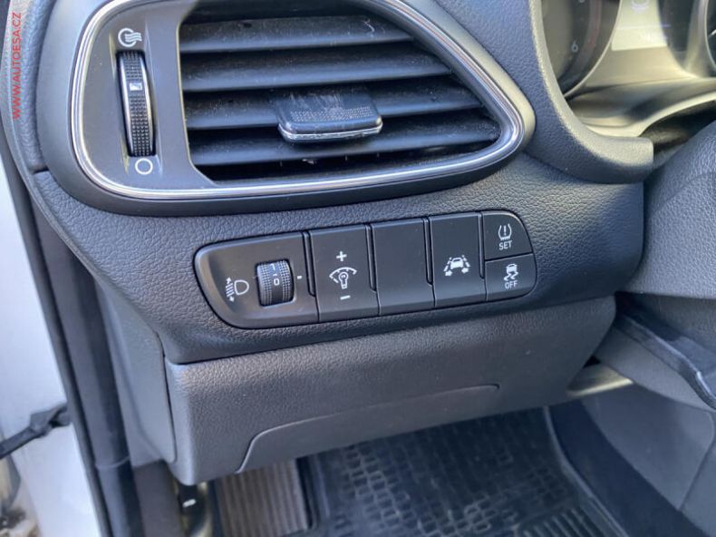 Hyundai i30 - hlavní fotka