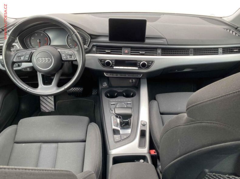 Audi A4 - hlavní fotka