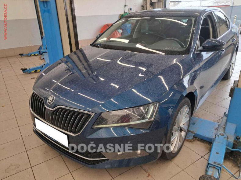 Škoda Superb - hlavní foto