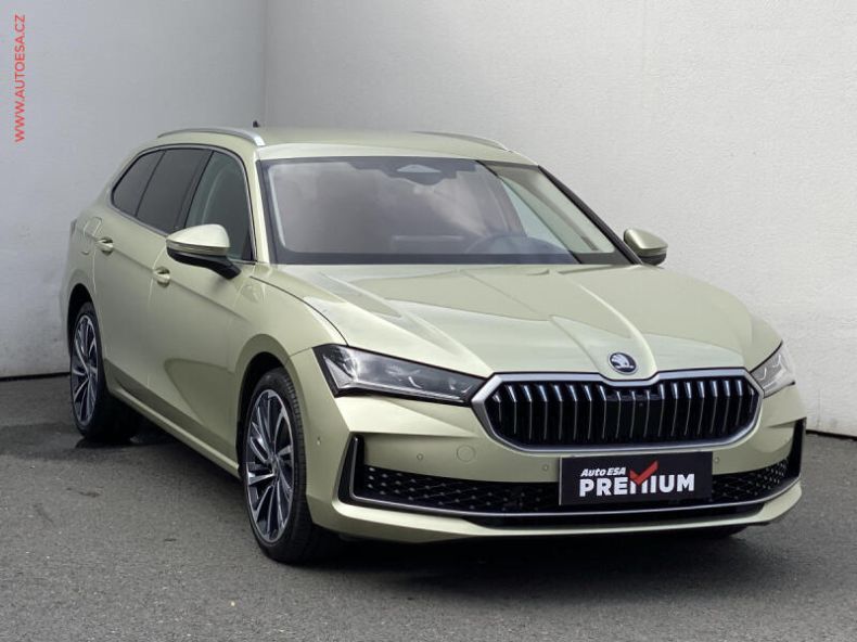 Škoda Superb - hlavní foto