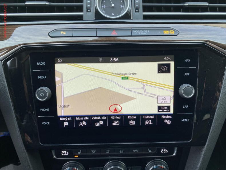 Volkswagen Passat - hlavní fotka