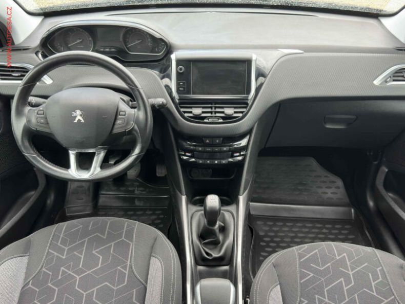 Peugeot 2008 - hlavní fotka