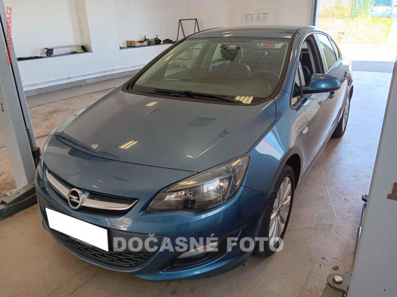 Opel Astra - hlavní fotka inzerátu
