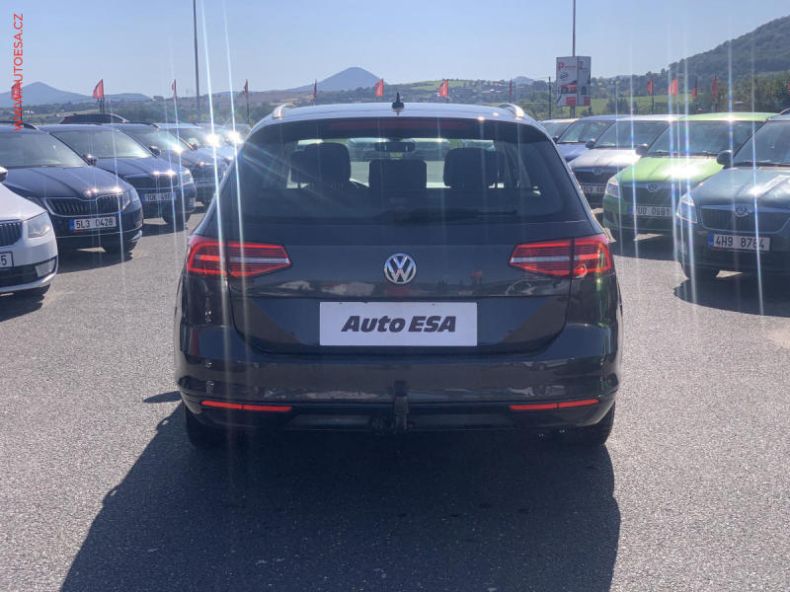 Volkswagen Passat - hlavní fotka