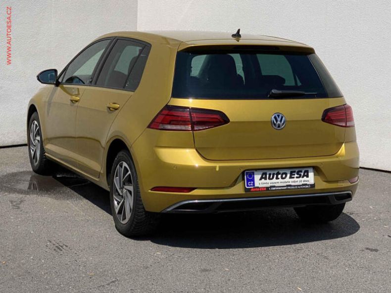 Volkswagen Golf - hlavní fotka