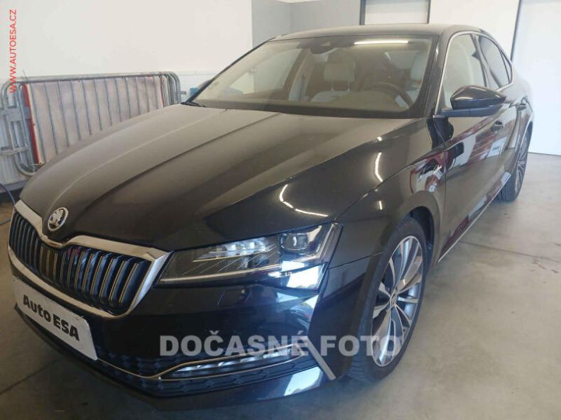 Škoda Superb - hlavní foto
