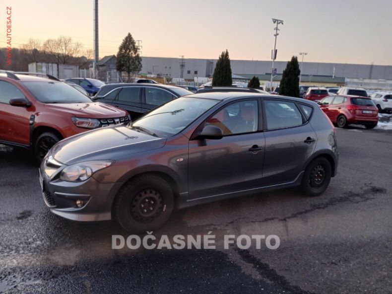 Hyundai i30 - hlavní foto