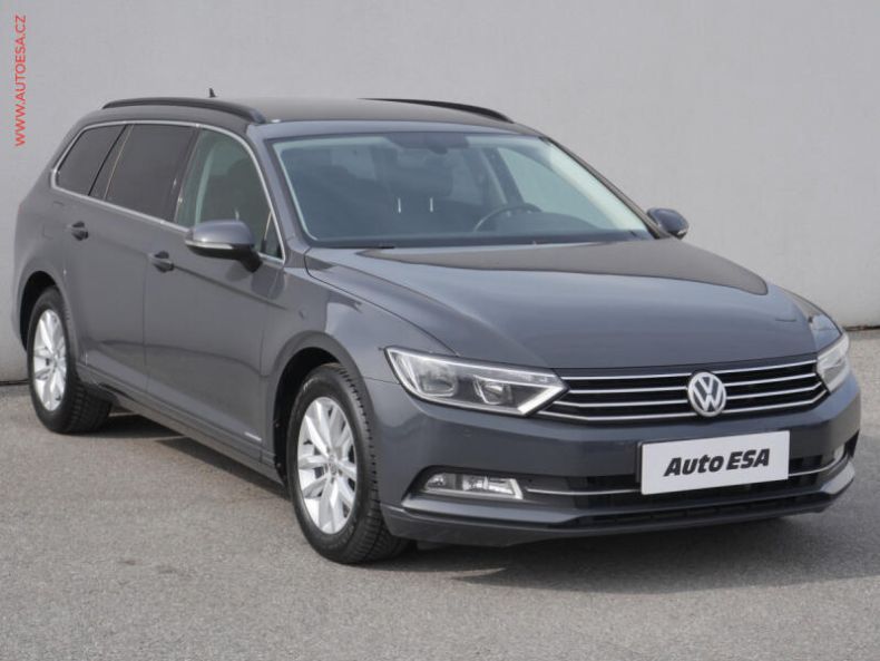 Volkswagen Passat - hlavní foto