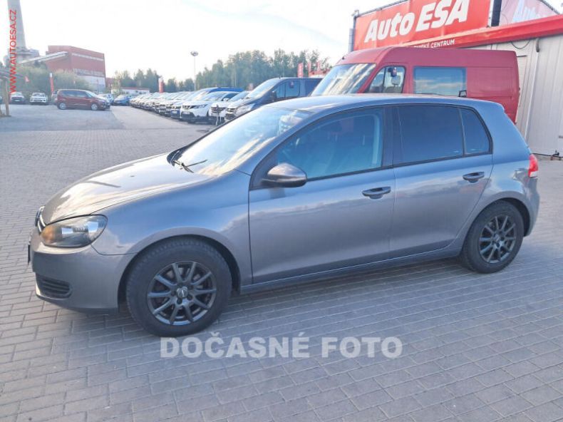 Volkswagen Golf - hlavní foto