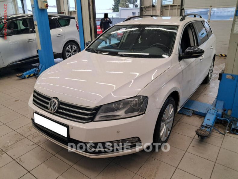 Volkswagen Passat - hlavní foto