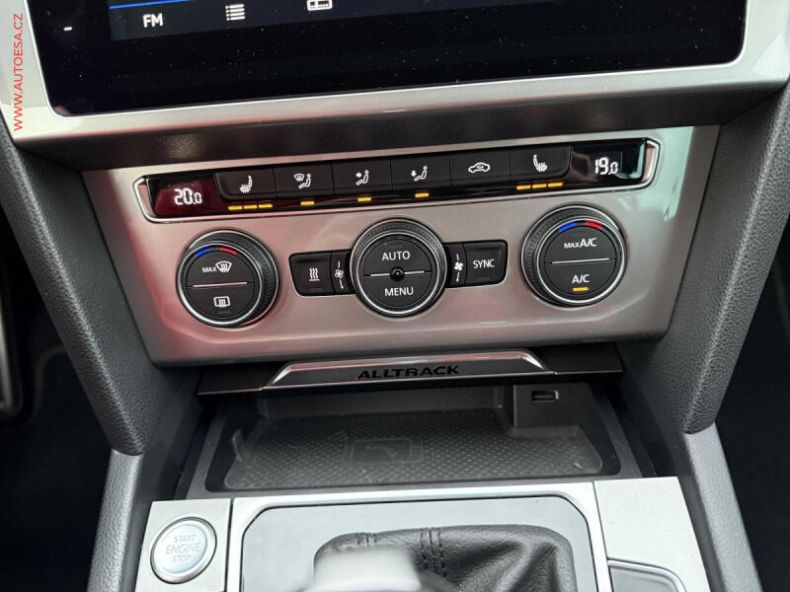Volkswagen Passat - hlavní fotka