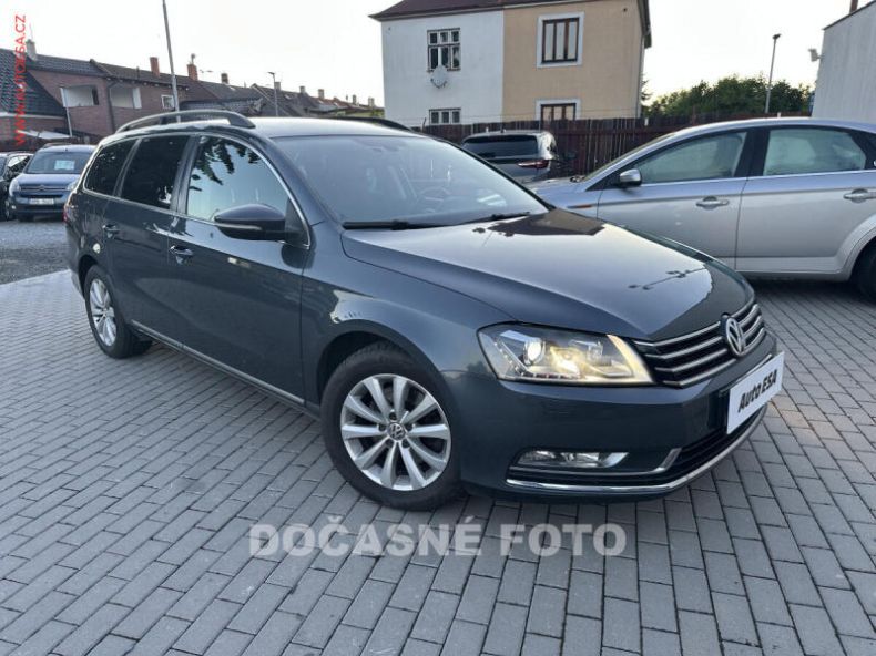 Volkswagen Passat - hlavní fotka inzerátu
