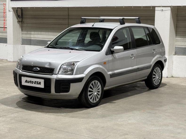 Ford Fusion - hlavní fotka