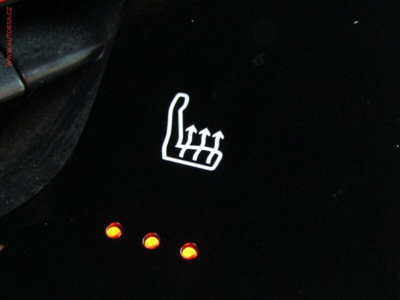 Peugeot 2008 - hlavní fotka