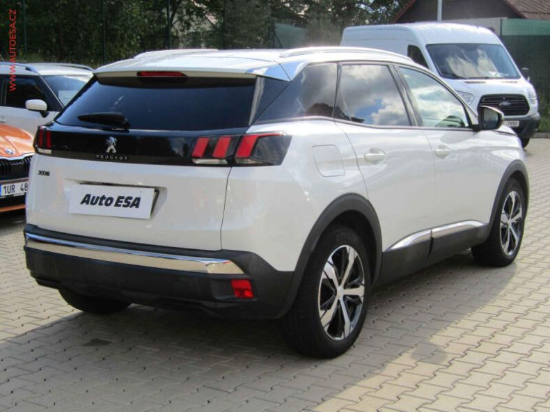 Peugeot 3008 - hlavní fotka