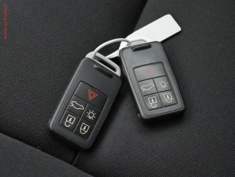 Volvo V60 - hlavní fotka