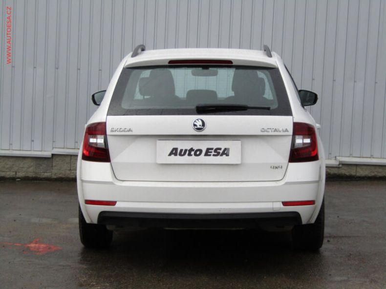 Škoda Octavia - hlavní fotka