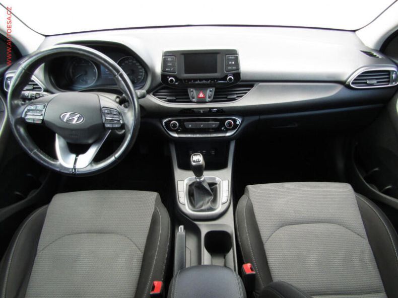 Hyundai i30 - hlavní fotka