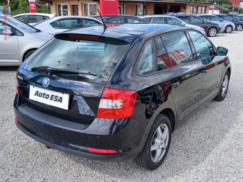 Škoda Rapid - hlavní fotka