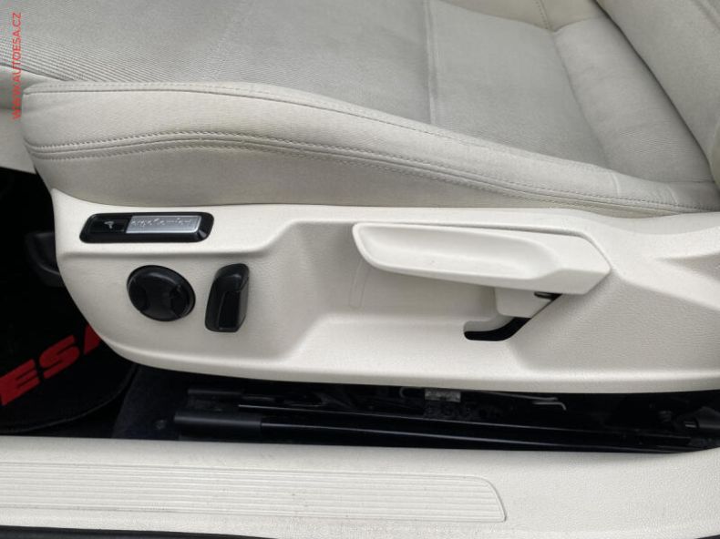 Volkswagen Passat - hlavní fotka