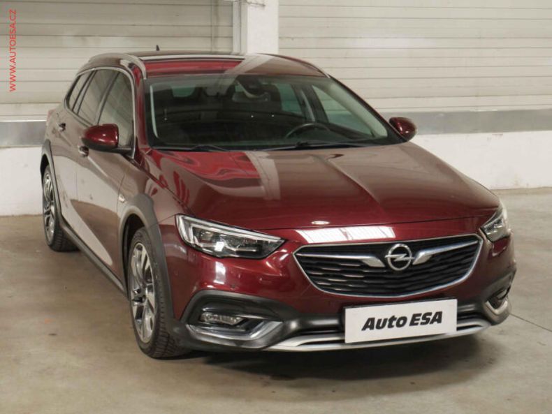 Opel Insignia - hlavní foto