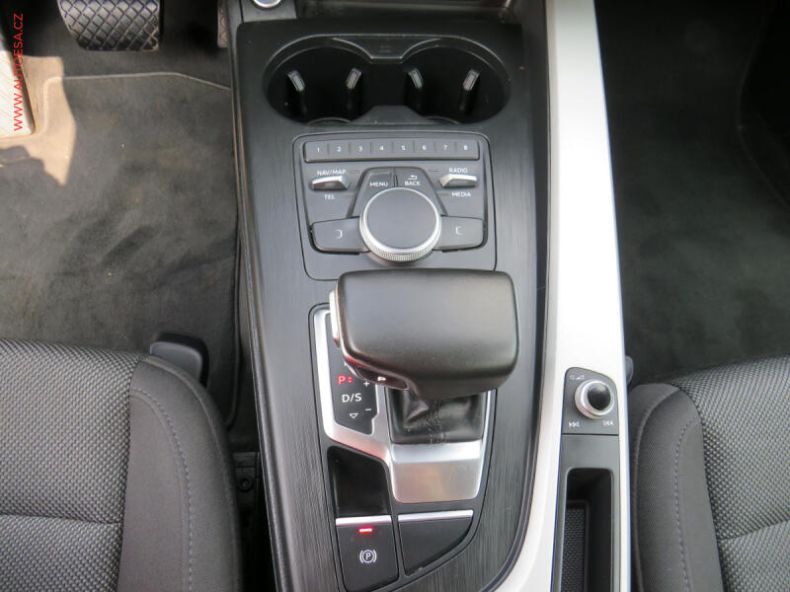 Audi A4 - hlavní fotka