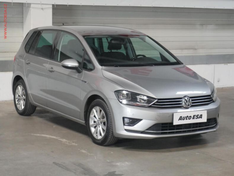 Volkswagen Golf - hlavní foto