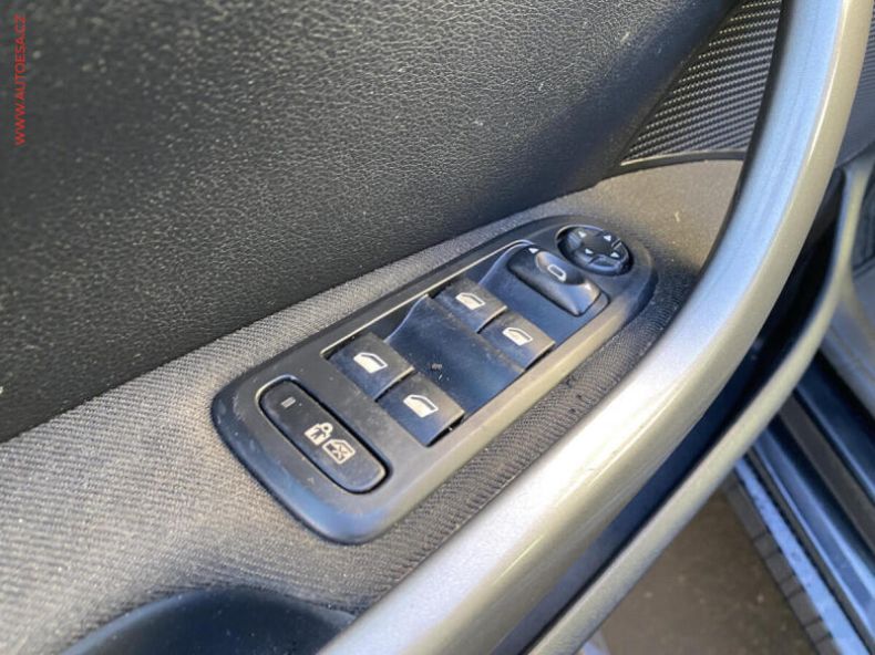 Peugeot 308 - hlavní fotka