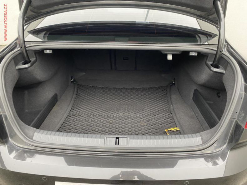 Volkswagen Passat - hlavní fotka