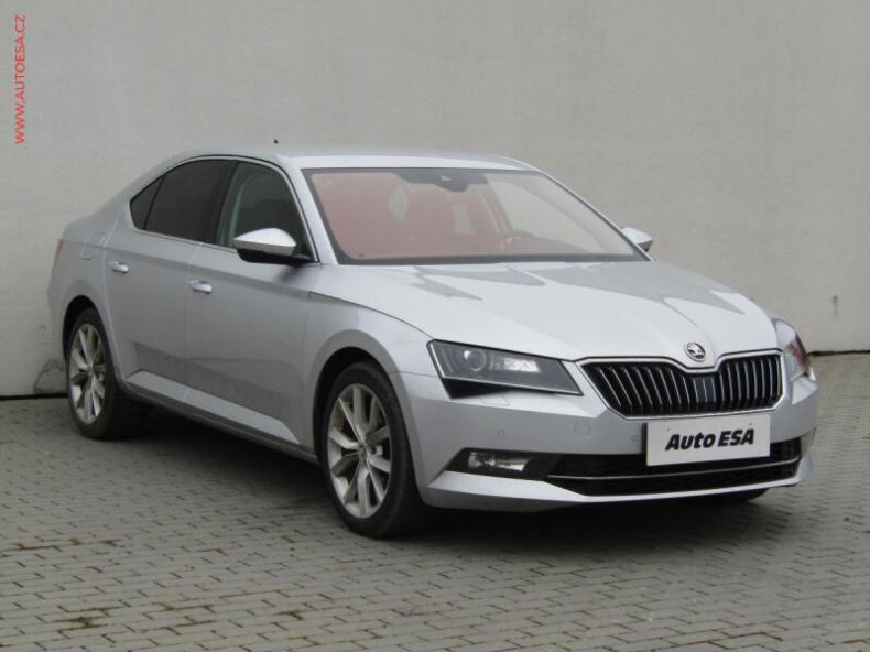 Škoda Superb - hlavní foto