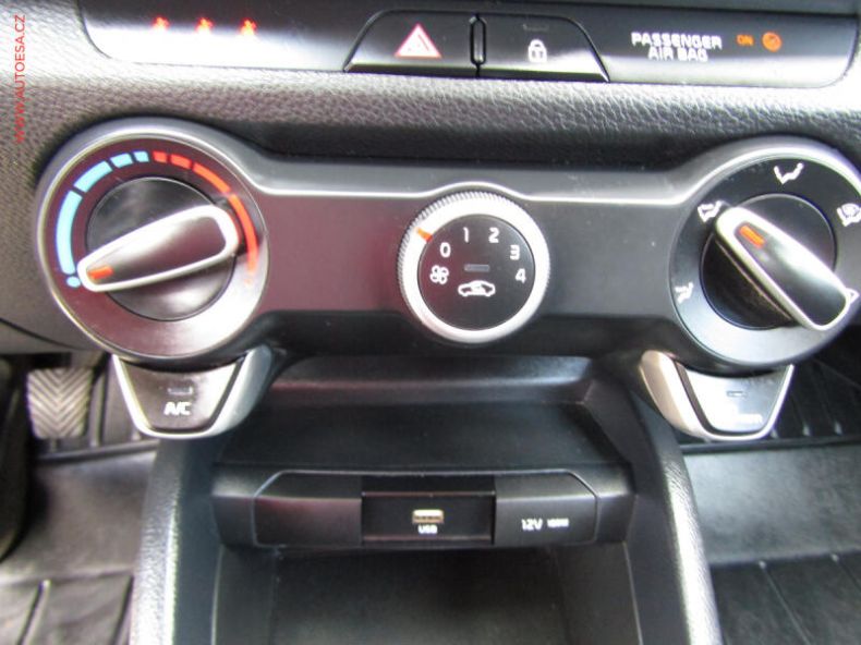 Kia Stonic - hlavní fotka